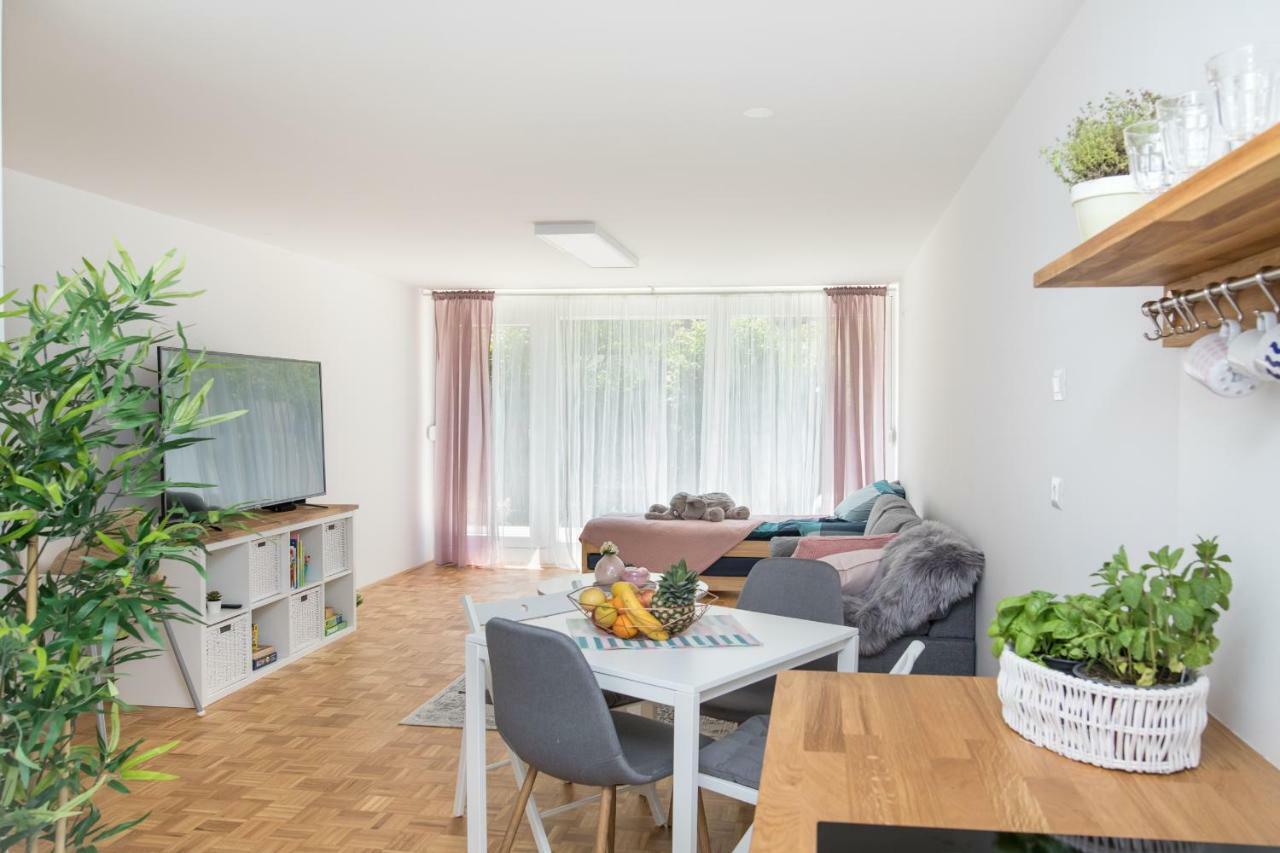 Family Apartment With Garden Ljubljana Ngoại thất bức ảnh