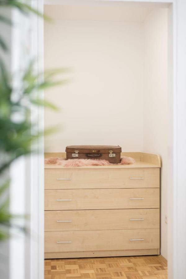 Family Apartment With Garden Ljubljana Ngoại thất bức ảnh
